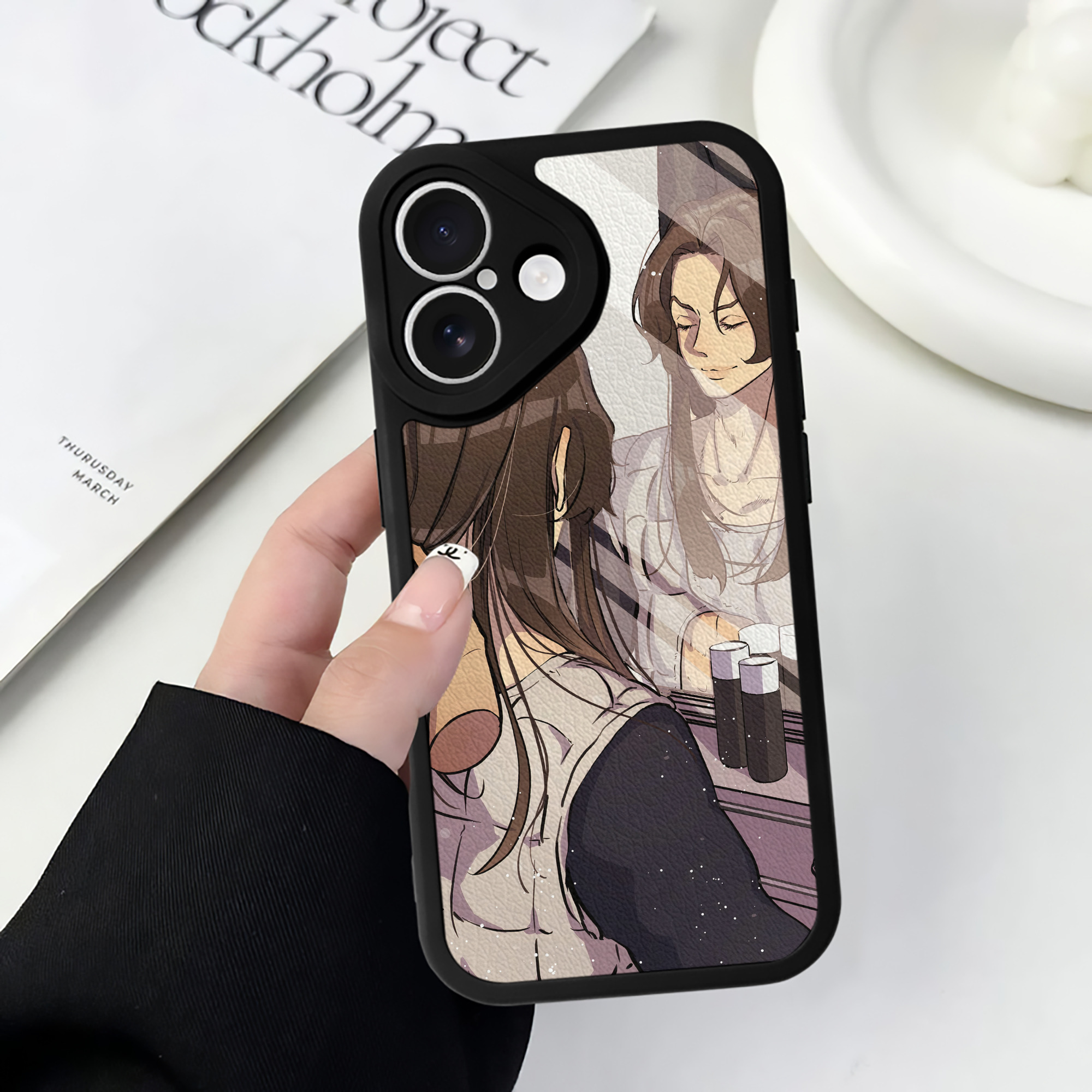 （画像用） ジョジョの奇妙な冒険 JoJo's Bizarre Adventure 【iPhone 16シリーズ対応】シリコンスマホケース（レザー調） 材質：シリコン